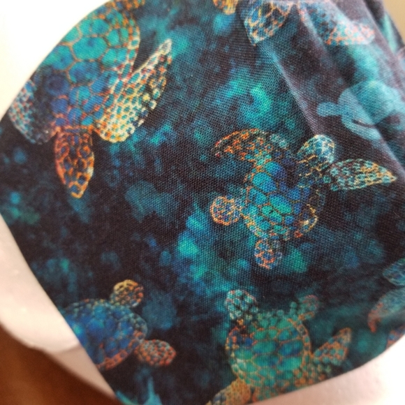 Mosiac Sea Turtle Cotton Facemask - Picture 2 of 6